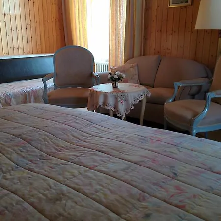 Croix D'or Et Poste - Historisches Kro