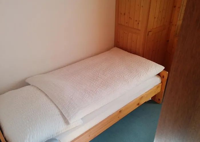 Croix D'or Et Poste - Historisches