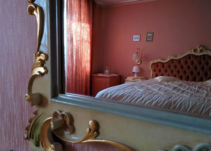 Gasthof Croix D'or Et Poste - Historisches 3*