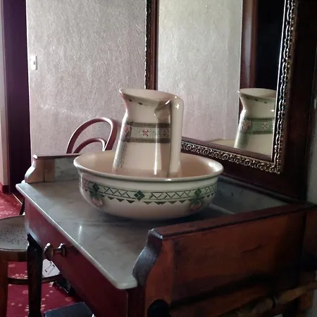 Hotel Croix D'Or Et Poste - Historisches Hotel