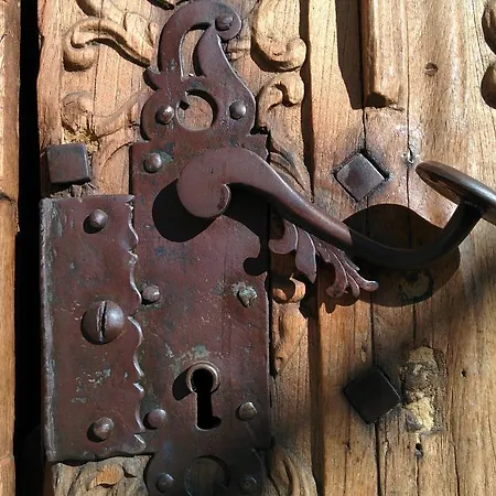 Croix D'or Et Poste - Historisches Herberg 3*