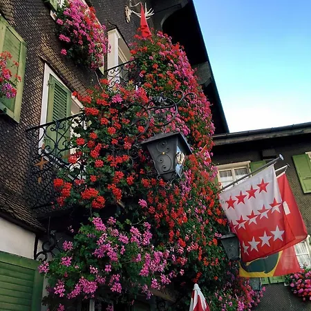 Croix D'or Et Poste - Historisches